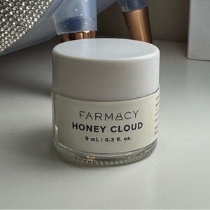 3/$15 Farmacy Honey Cloud Lightweight Barrier-Repair Moisturizer Mini 9 mL